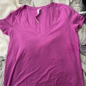 Lululemon Love Tee V